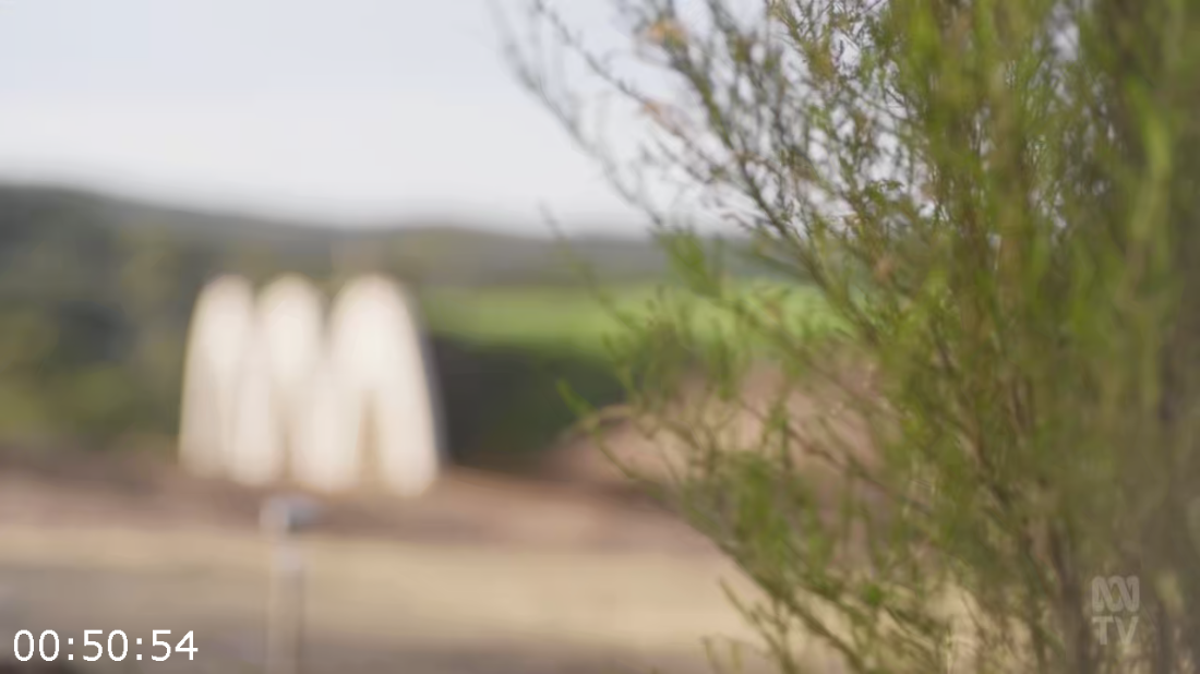 [Image: ME189NXO_o.png]