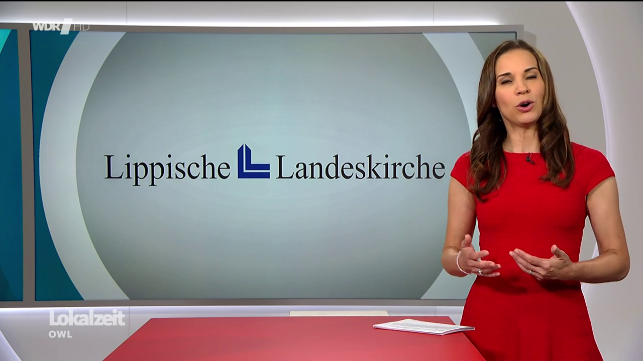 Kristina Sterz - °WDR Lokalzeit OWL° 19.06.2023 - 143X Caps_91.png