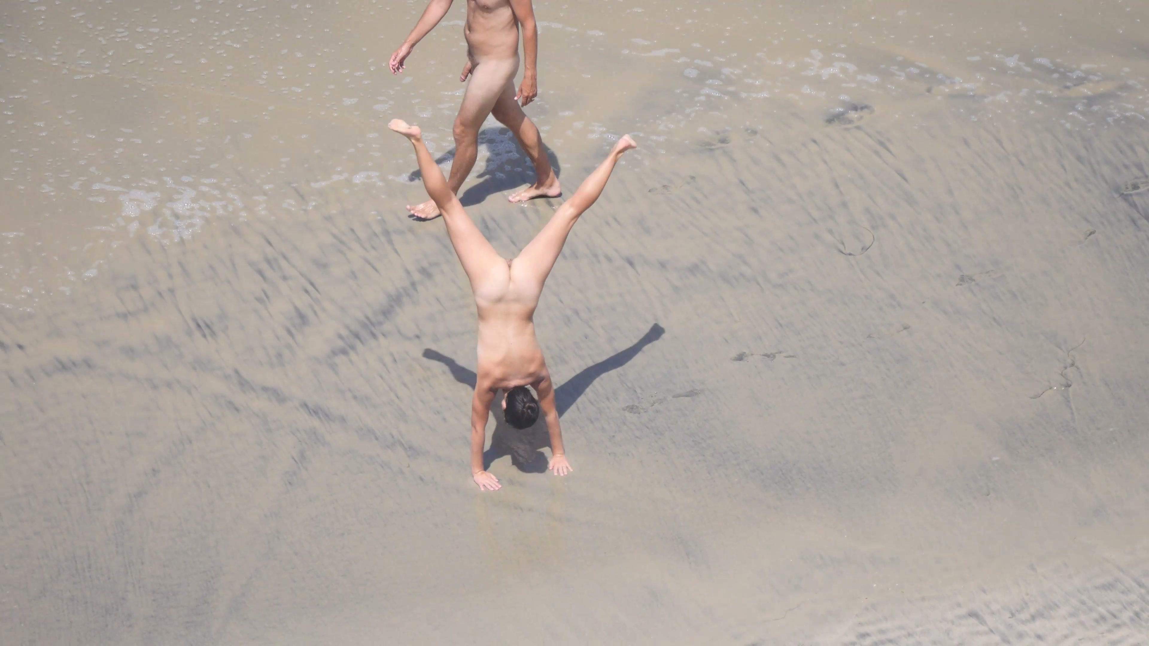 Nude Beach – Fun And Game No.28