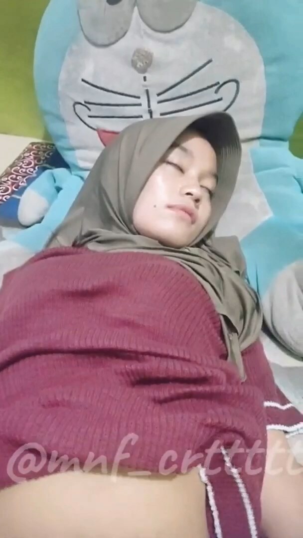 Video Bokep ngentot jilbab indo tidur dibius mnf_crttttt ZAHIRA sampai crot dalam