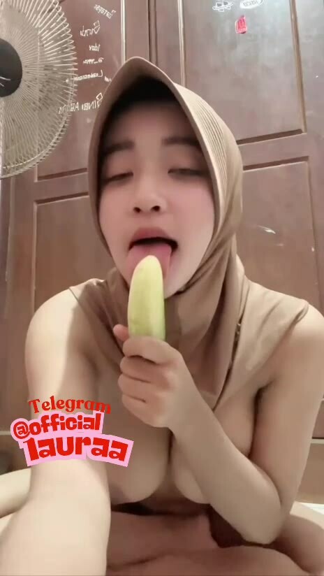 Bokep hijab toge miss official laura colmek pakai timun